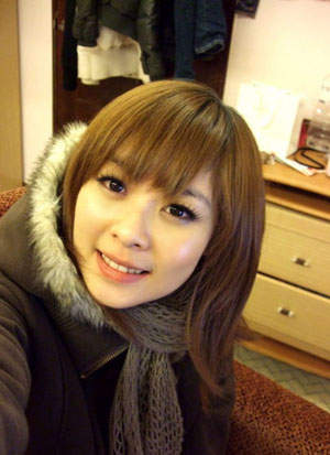 台灣首位電玩系美少女〝華義LIZ〞胡捷瑜 台灣首位電玩系美少女〝華義LIZ〞胡捷瑜