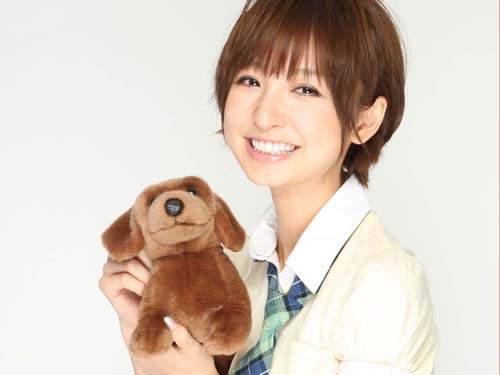 AKB48之中的短髮俏麗妹 篠田麻里子 AKB48之中的短髮俏麗妹 篠田麻里子