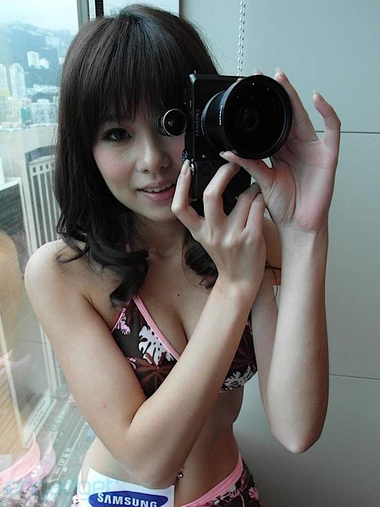 三星 SAMSUNG EX1 最新千萬畫數相機 1.8大光圈讓你拍不停! 三星 SAMSUNG EX1 最新千萬畫數相機 1.8大光圈讓你拍不停!