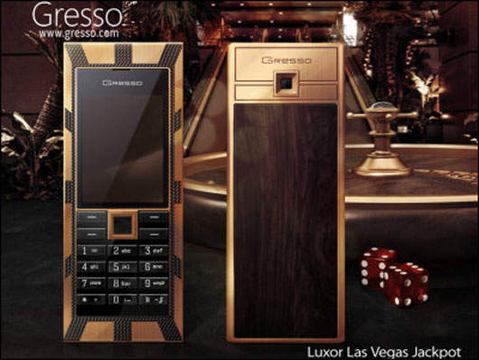 [最貴手機]一支100萬美金的黃金手機 手機界的勞斯萊斯Luxor Las Vegas Jackpot