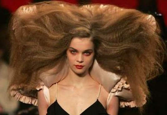 梳個頭好嗎?可別這樣就出門呀! 梳個頭好嗎?可別這樣就出門呀!