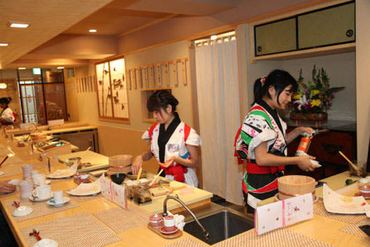 《撫子壽司》可愛女生握壽司給你吃～ 