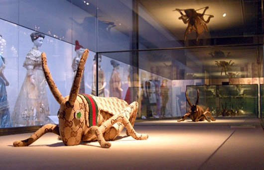 最時尚的生物！？用LV包打造的高檔蝗蟲