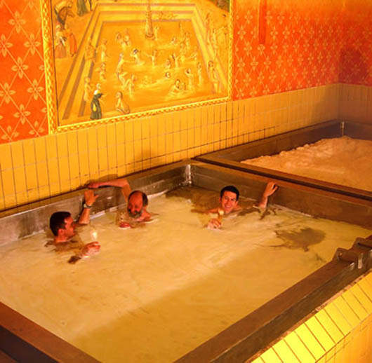 德國《啤酒溫泉》:一邊喝啤酒一邊泡溫泉~ 德國《啤酒溫泉》:一邊喝啤酒一邊泡溫泉~