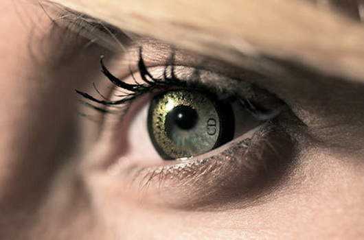 Christian Dior 迪奧：你是我的眼