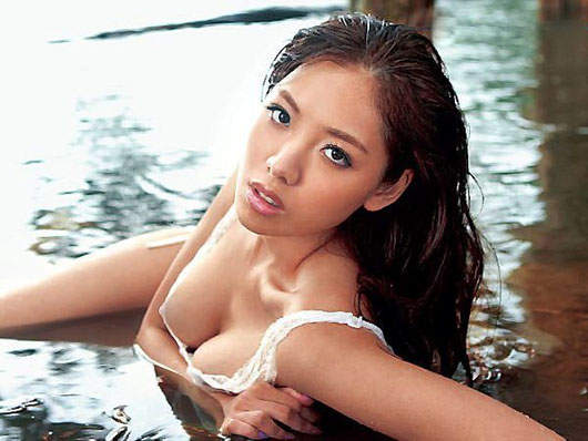 美胸皇后 劉伊心 原來是咖啡色的(羞) 美胸皇后 劉伊心 原來是咖啡色的(羞)