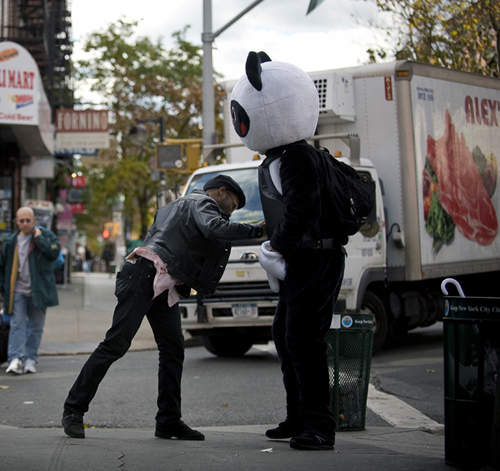 海賊熊貓人 現身紐約街頭討打! 海賊熊貓人 現身紐約街頭討打!
