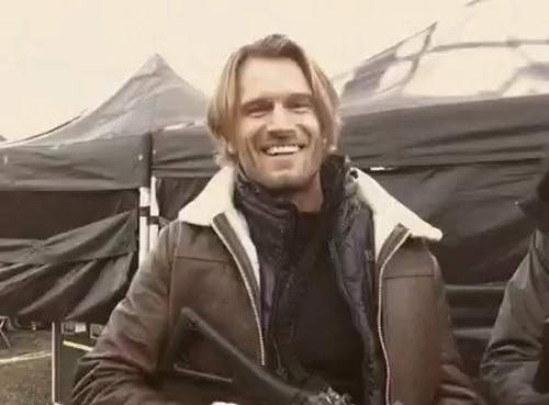 電影惡靈古堡5 薪水很高的里昂現身啦！