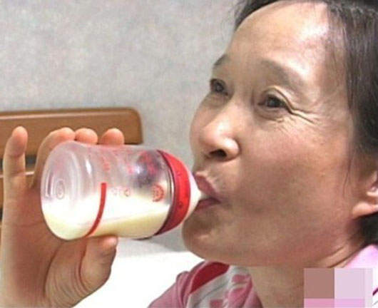 蛤！喝媳婦母奶的59歲婆婆