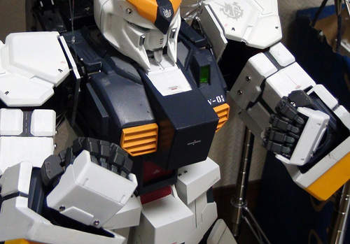 鋼彈立於大地！素人成功改裝機器人~太讚了