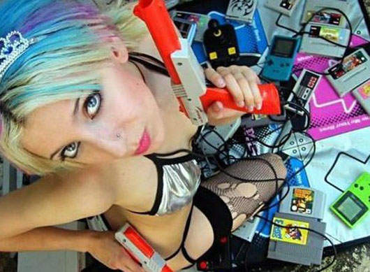 美女們玩遊戲也這麼火辣啊~~ 美女們玩遊戲也這麼火辣啊~~