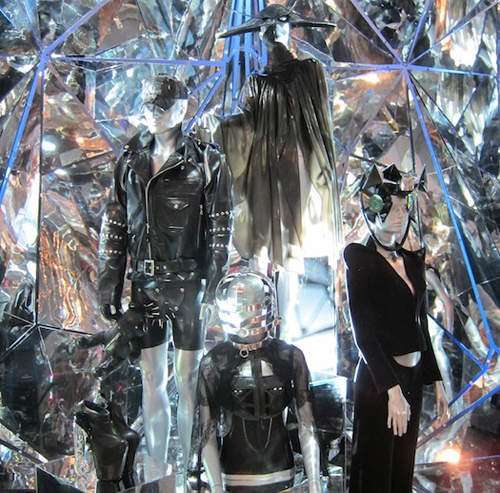 LADY GAGA造型師第1家店在紐約銀光閃閃開幕★ LADY GAGA造型師第1家店在紐約銀光閃閃開幕★