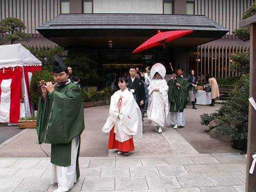 很急著嫁嗎?戀愛成就神社給你用力拜 很急著嫁嗎?戀愛成就神社給你用力拜