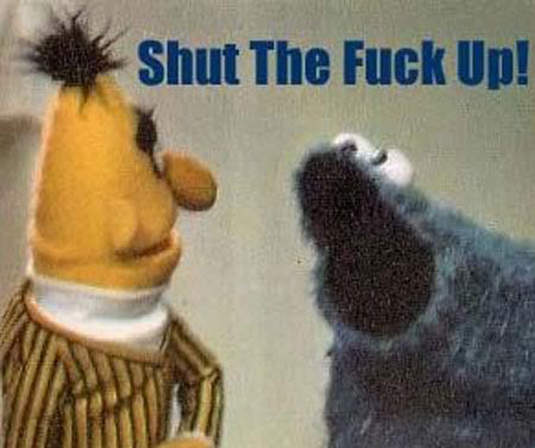 別再唱了,好嗎?(跪) 別再唱了,好嗎?(跪)