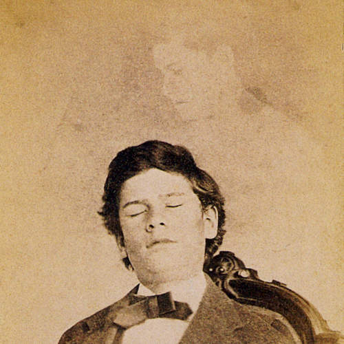 原來合成的靈異照片在150年前就有了？！