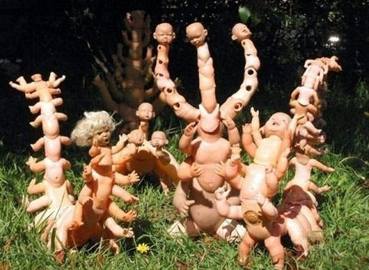 超詭異的人體蜈蚣娃娃 超詭異的人體蜈蚣娃娃