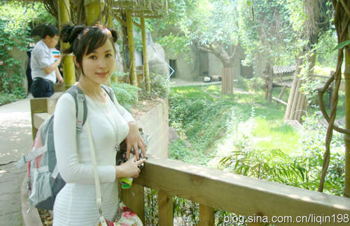 东方神女 李勤 让人竖起大拇指的无瑕女神