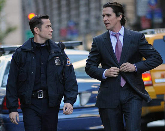 《喬瑟夫高登李維》出現在蝙蝠俠片廠了≧﹏≦ 《喬瑟夫高登李維》出現在蝙蝠俠片廠了≧﹏≦