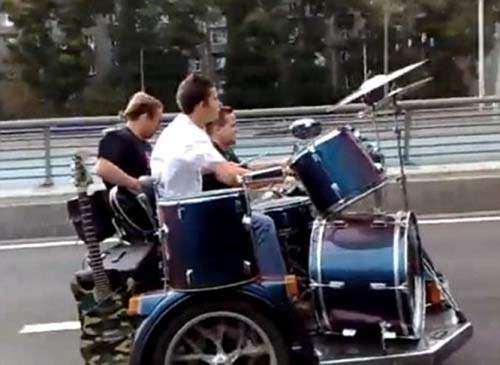 高速公路上的搖滾樂團♪ LET`s ROCK～