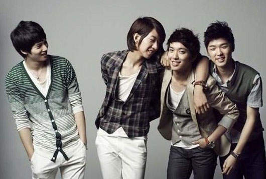 CNBLUE全新出輯「直感」 鄭容和自導MV搶先看 CNBLUE全新出輯「直感」 鄭容和自導MV搶先看