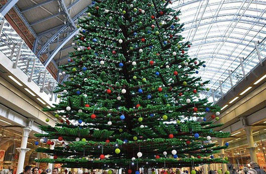 史上最高的《樂高聖誕樹》噢耶～聖誕節快要來臨啦☆　