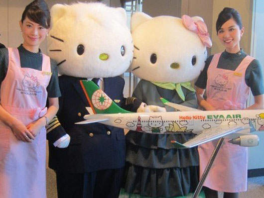 出國玩也好想搭《HelloKitty飛機》去喔~♥ 出國玩也好想搭《HelloKitty飛機》去喔~♥