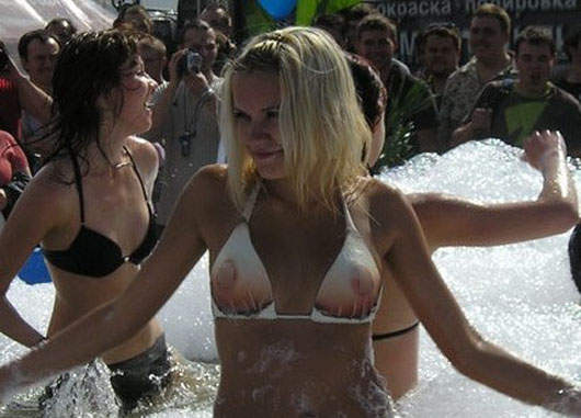 這種泳衣 大家敢穿嗎?! 這種泳衣 大家敢穿嗎?!