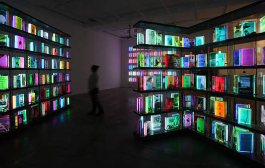 媽~我的書自己會發光耶! 媽~我的書自己會發光耶!