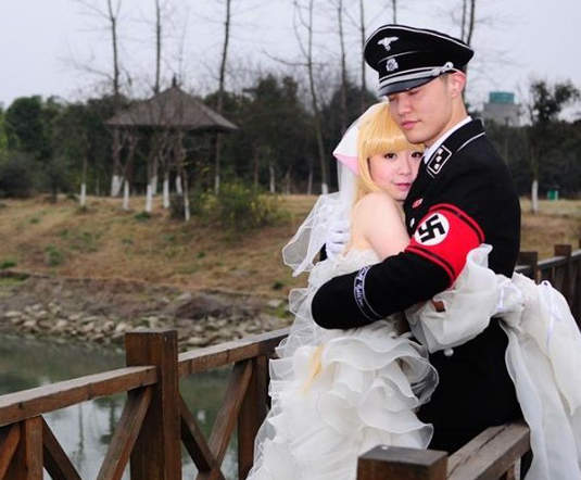 《納粹愛上貓耳娘》一段愛與婚紗照的故事! 《納粹愛上貓耳娘》一段愛與婚紗照的故事!