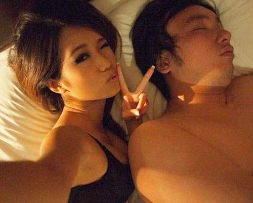 新一代勵志哥登場 頂一把〝玄鐵重劍〞就是綁住女友的訣竅 新一代勵志哥登場 頂一把〝玄鐵重劍〞就是綁住女友的訣竅