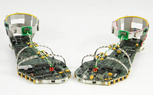 電腦主機板變成你的足下風情～