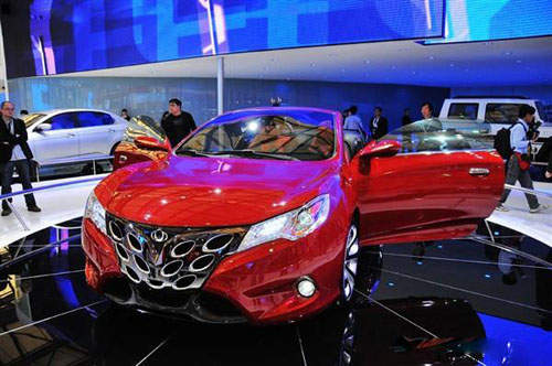 全球鷹 GS-CC 前衛美型敞篷車 