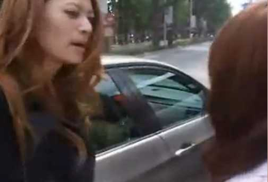 沒品寶馬女 拿錢砸人臉 沒品寶馬女 拿錢砸人臉