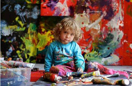 四歲神童畫家 畫作顏色繽紛 四歲神童畫家 畫作顏色繽紛