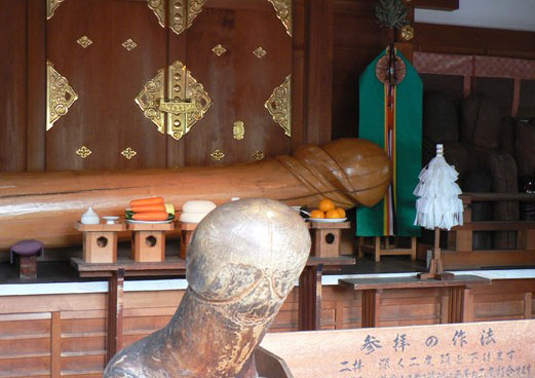 專門祭拜男性生殖器的日本神社(好害羞>///<)