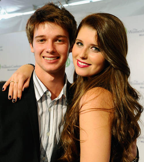 魔鬼終結者兒女 白泡泡幼咪咪? 魔鬼終結者兒女 白泡泡幼咪咪?