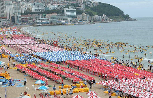 真正的人山人海!海雲台海水浴場大爆滿 真正的人山人海!海雲台海水浴場大爆滿