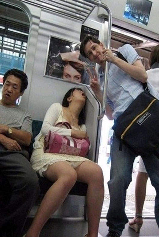 工作超忙碌之捷運車廂睡覺篇 工作超忙碌之捷運車廂睡覺篇
