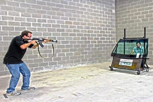 不爽老闆嗎！？那賞兩顆子彈給他吧