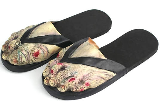 《殭屍拖鞋》讓你走起路來猶如行屍走肉~ 《殭屍拖鞋》讓你走起路來猶如行屍走肉~