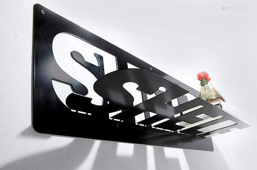 可自選英文字母的創意置物架～◕‿-