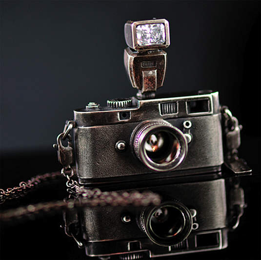 萊卡 LEICA M8 讓你掛在脖子橫著走