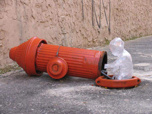 《Mark Jenkins的裝置藝術》總是讓人…出其不意!!! 《Mark Jenkins的裝置藝術》總是讓人…出其不意!!!