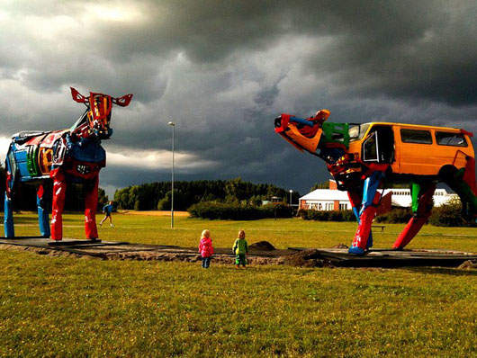 汽車變牛了？！那就是變形金剛的改版《變型牛》嗎？！