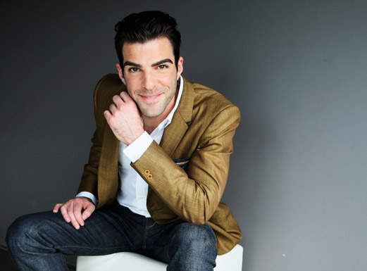 《星際爭霸戰》年輕史巴克船長大方出櫃