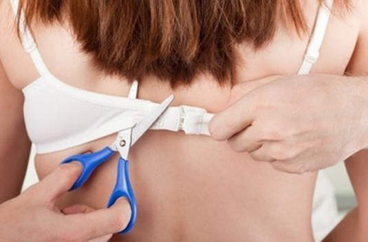 超曖昧行為~《解開女孩的 Bra 》! 超曖昧行為~《解開女孩的 Bra 》!