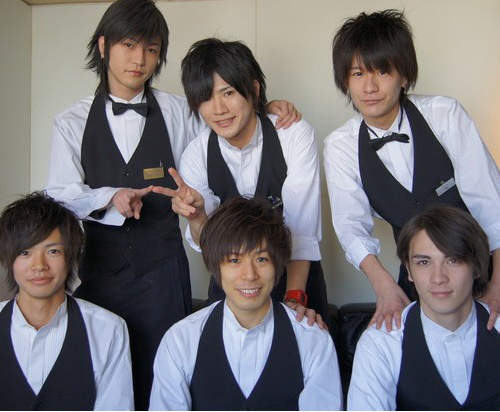 連店員都要參加總選舉的美男咖啡廳Garcon Cafe 連店員都要參加總選舉的美男咖啡廳Garcon Cafe