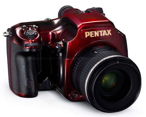 Pentax 645D 限量版  “亮”麗登場