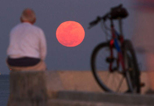 各國圓滾滾的《超級月亮》