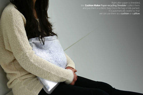 《紙屑抱枕》 垃圾都可以拿來躺了 《紙屑抱枕》 垃圾都可以拿來躺了
